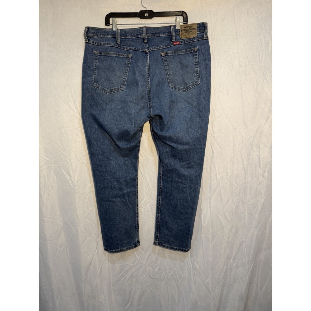 Wrangler Jeans Men's Medium Wash Straight Leg Stretch Waist True Size 40x30